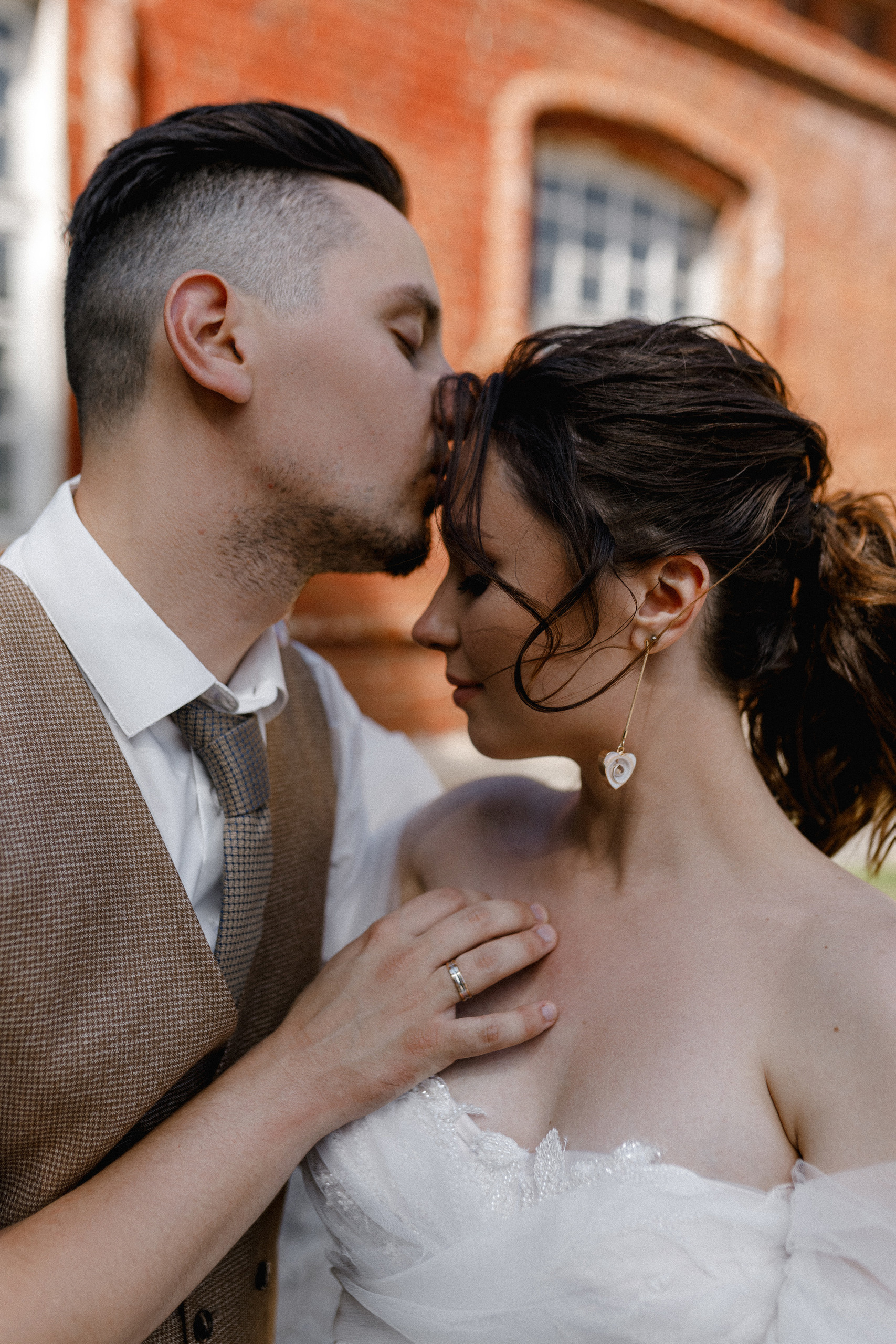 Шутки, танцы и душевные песни у костра в завершение вечера. Свадебный фотограф Аня Милграм