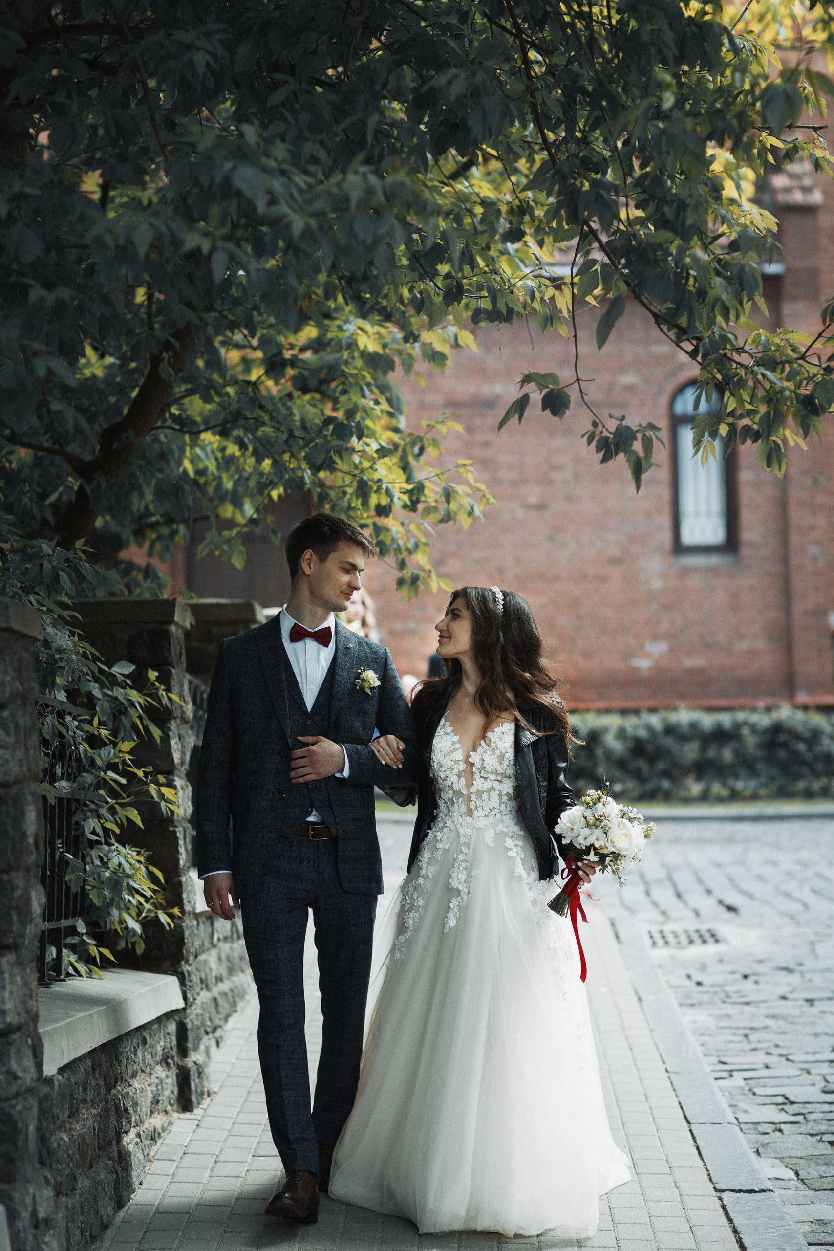 Фотосессия свадебного дня в Ботаническом саду, отеле Пекин