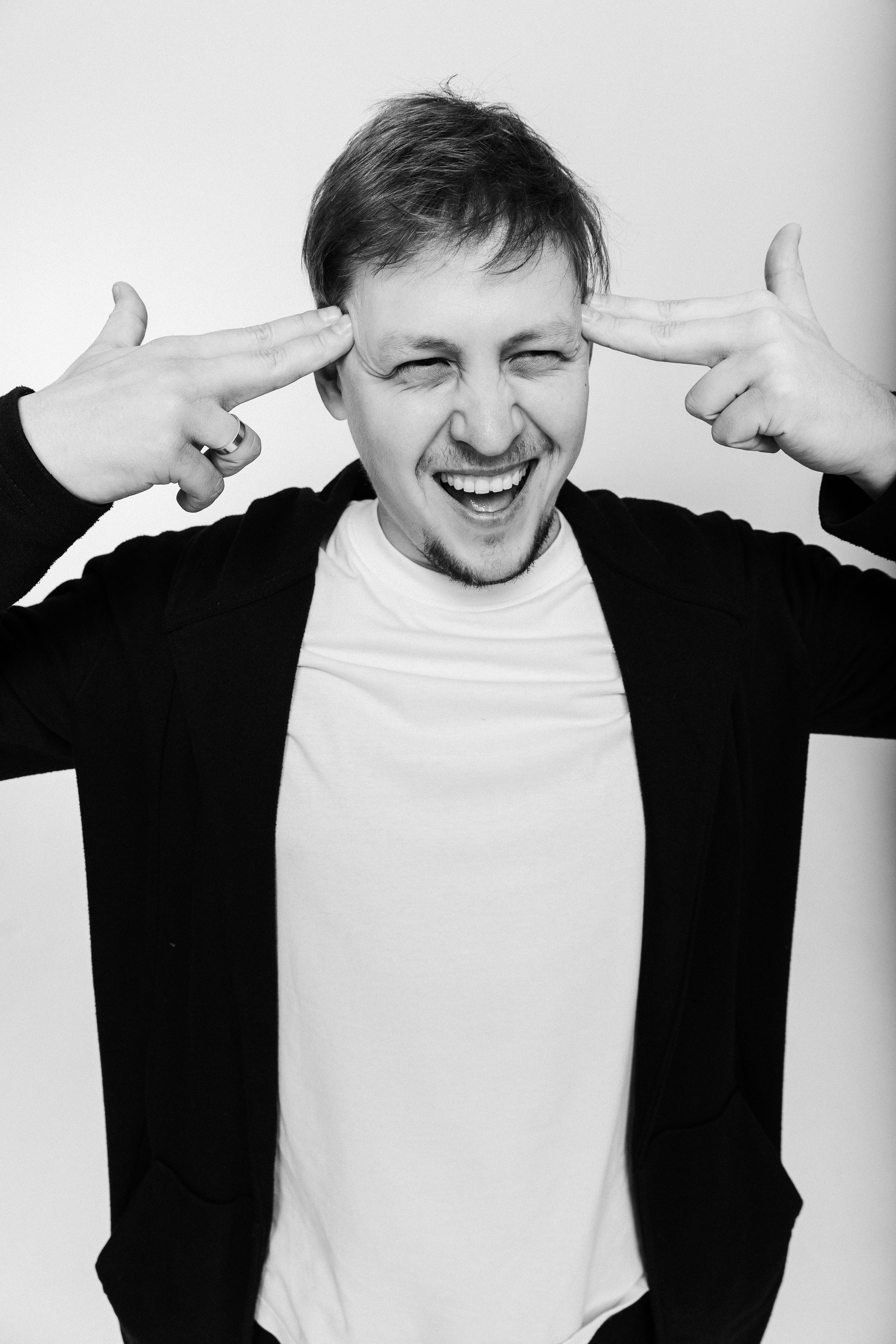 Контакты. Видеограф Андрей Чугунов