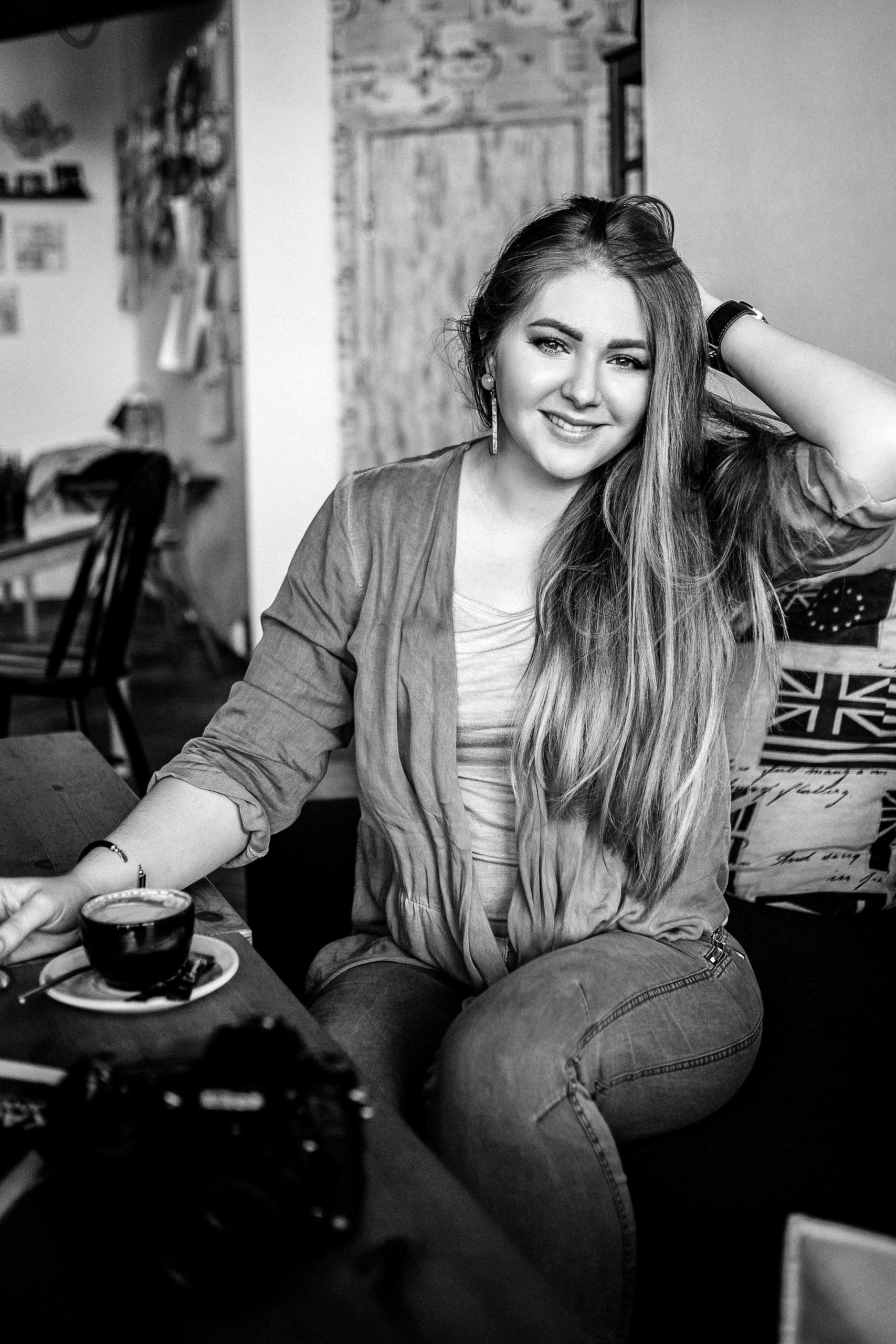 Контакты +7 929 770 45 58. Доброго времени суток! Меня зовут Куличкова Юлия — я фотограф Ваших эм