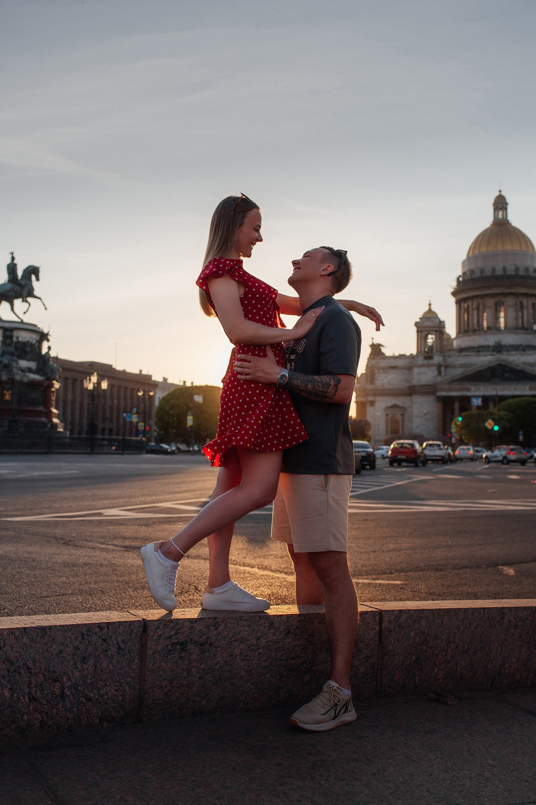 Уличная фотосессия в Санкт-Петербурге. Семейный и Свадебный фотограф. Санкт-Петербург. Пушкин