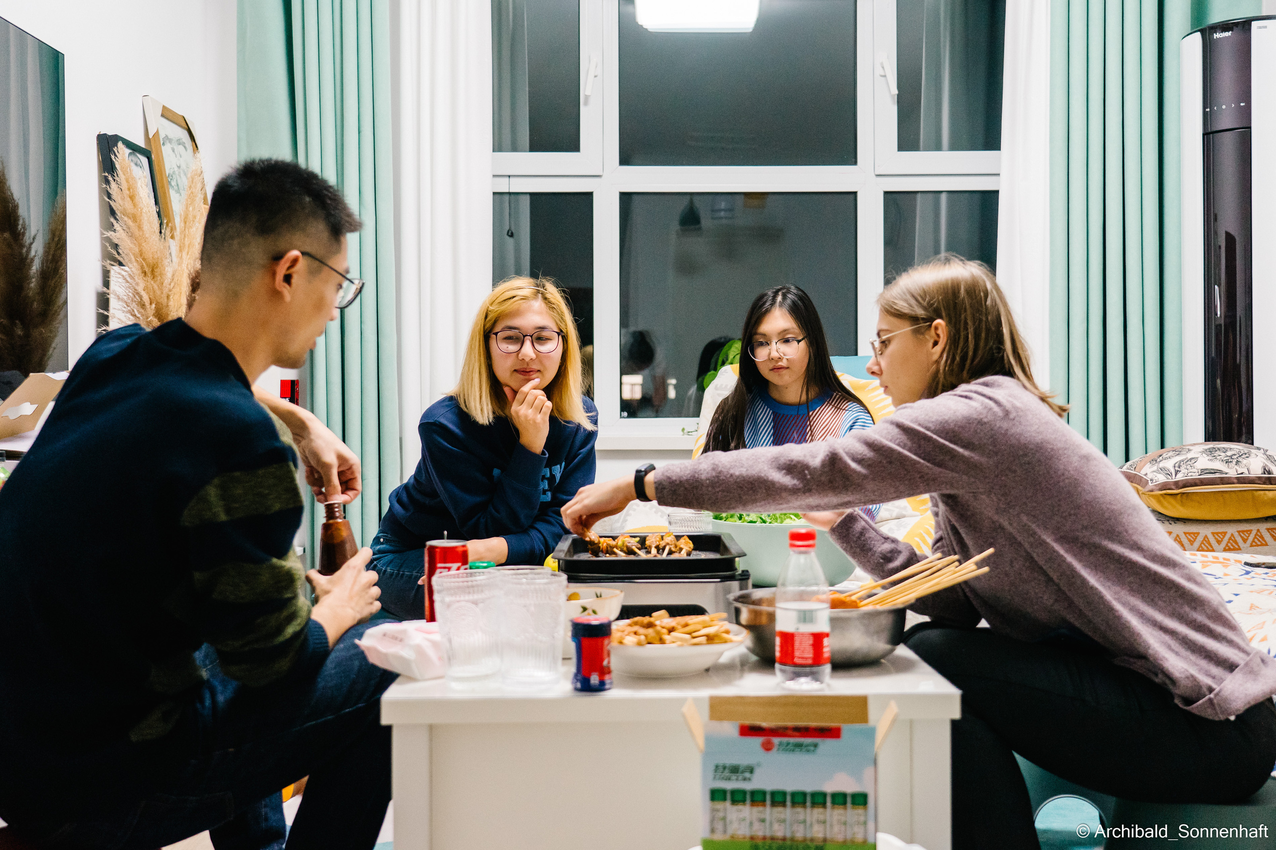 Chinese and Kyrgyzstan’s family!. Photographer in Guangzhou, China. Archibald Sonnenhaft