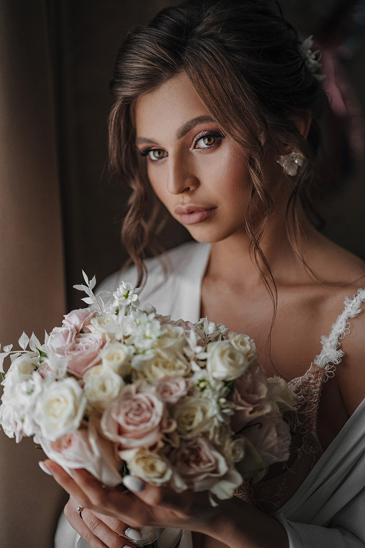 Утро невесты, портрет с букетом