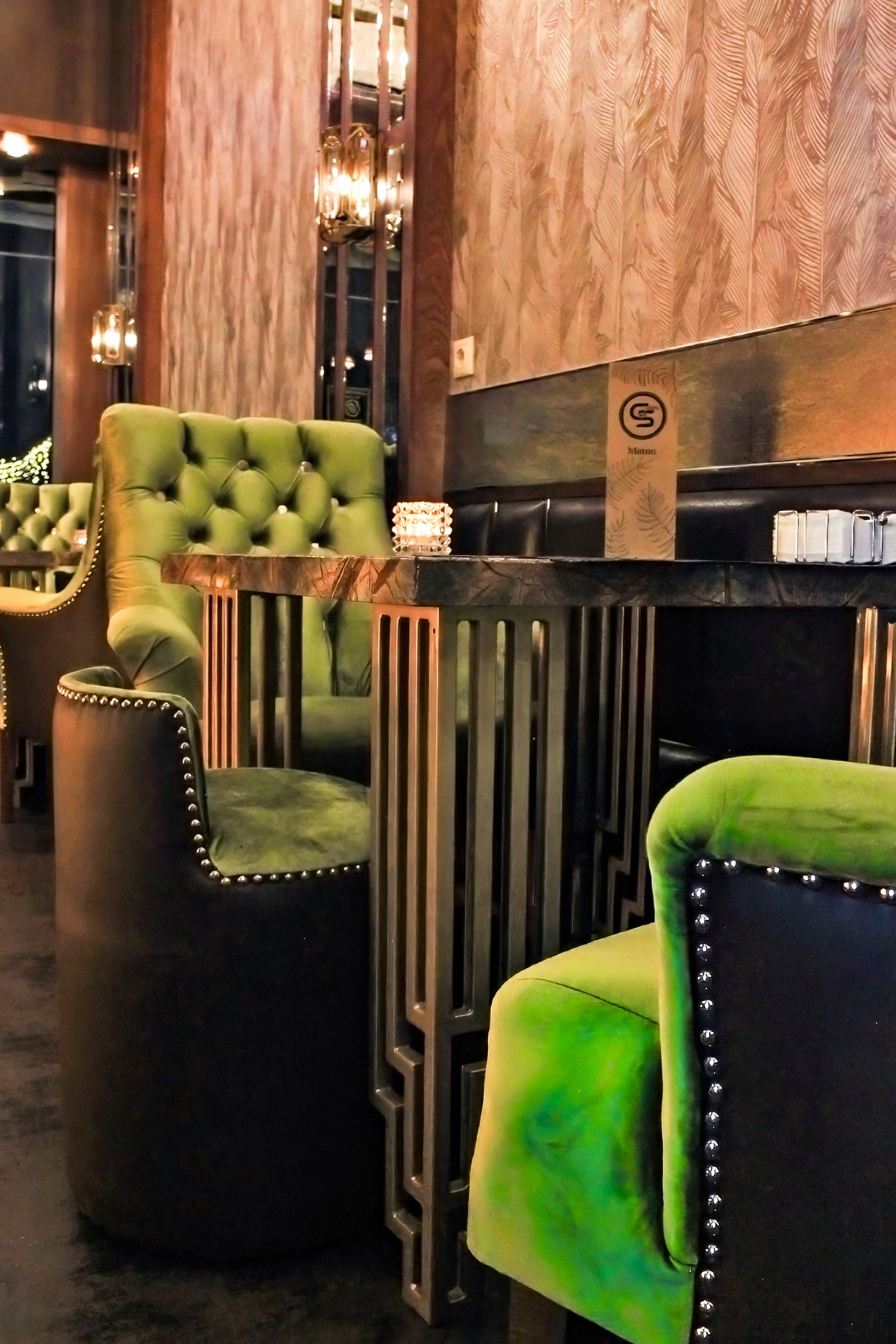 Комплексный дизайн-проект кафе GOLD&SILVER Сочи. Интерьерный дизайнер в Сочи Поплавская Татьяна. Проектирование интерьеров и организация процесса ремонта