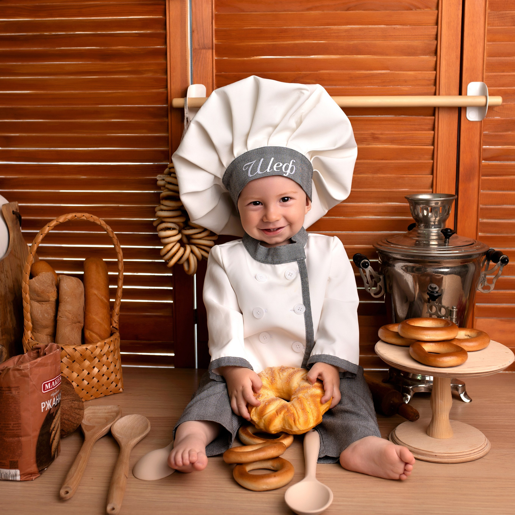 годовасие под ключ с тортиком