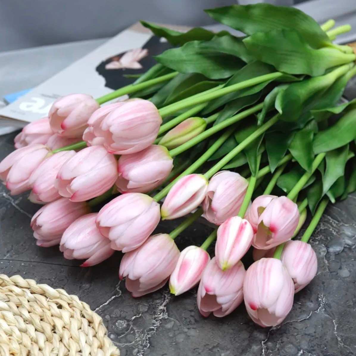 Искусственные цветы в студии. Фотостудия в Строгино