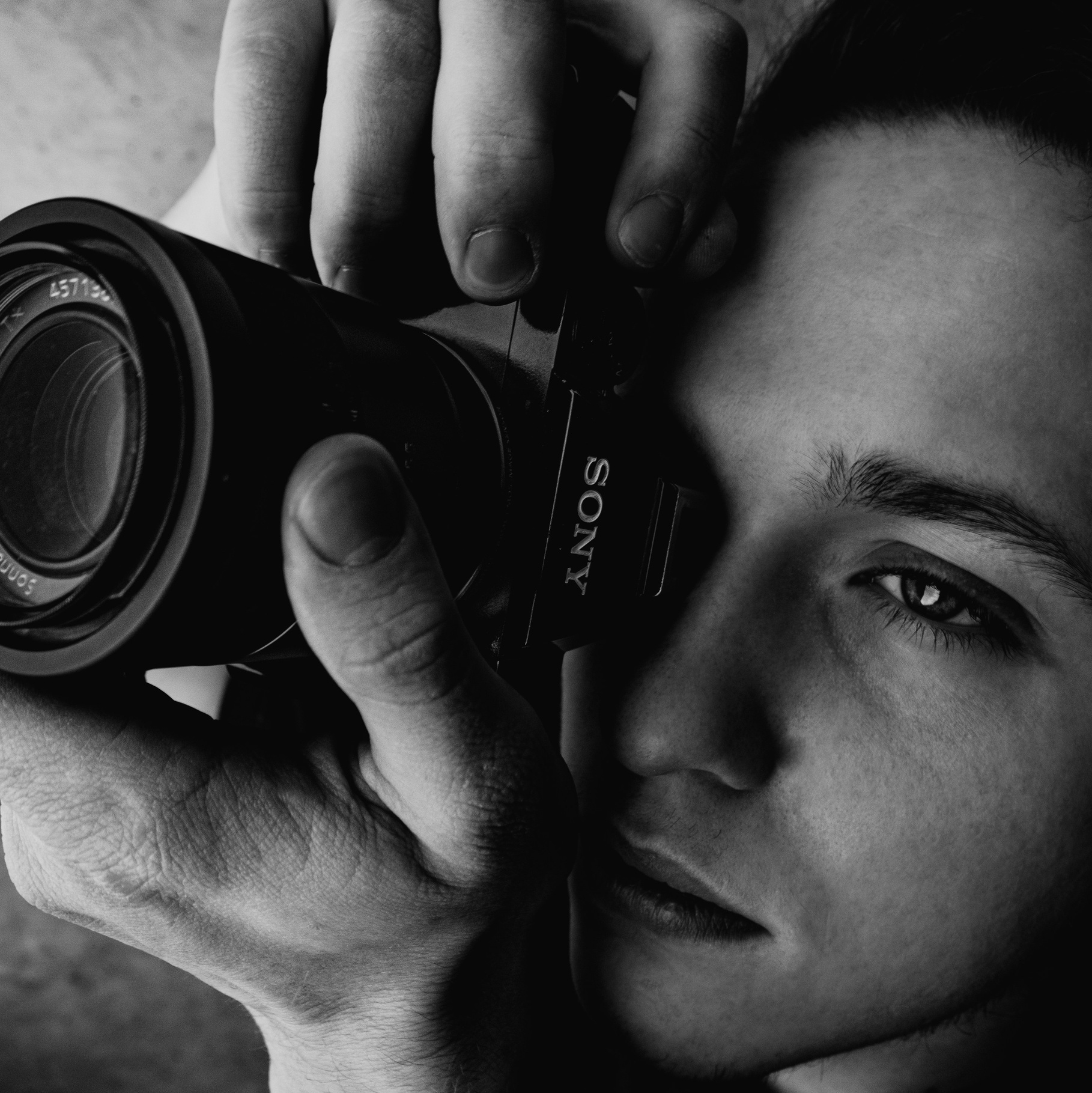 Контакты. Творческий и репортажный фотограф в Москве Клим Долгов