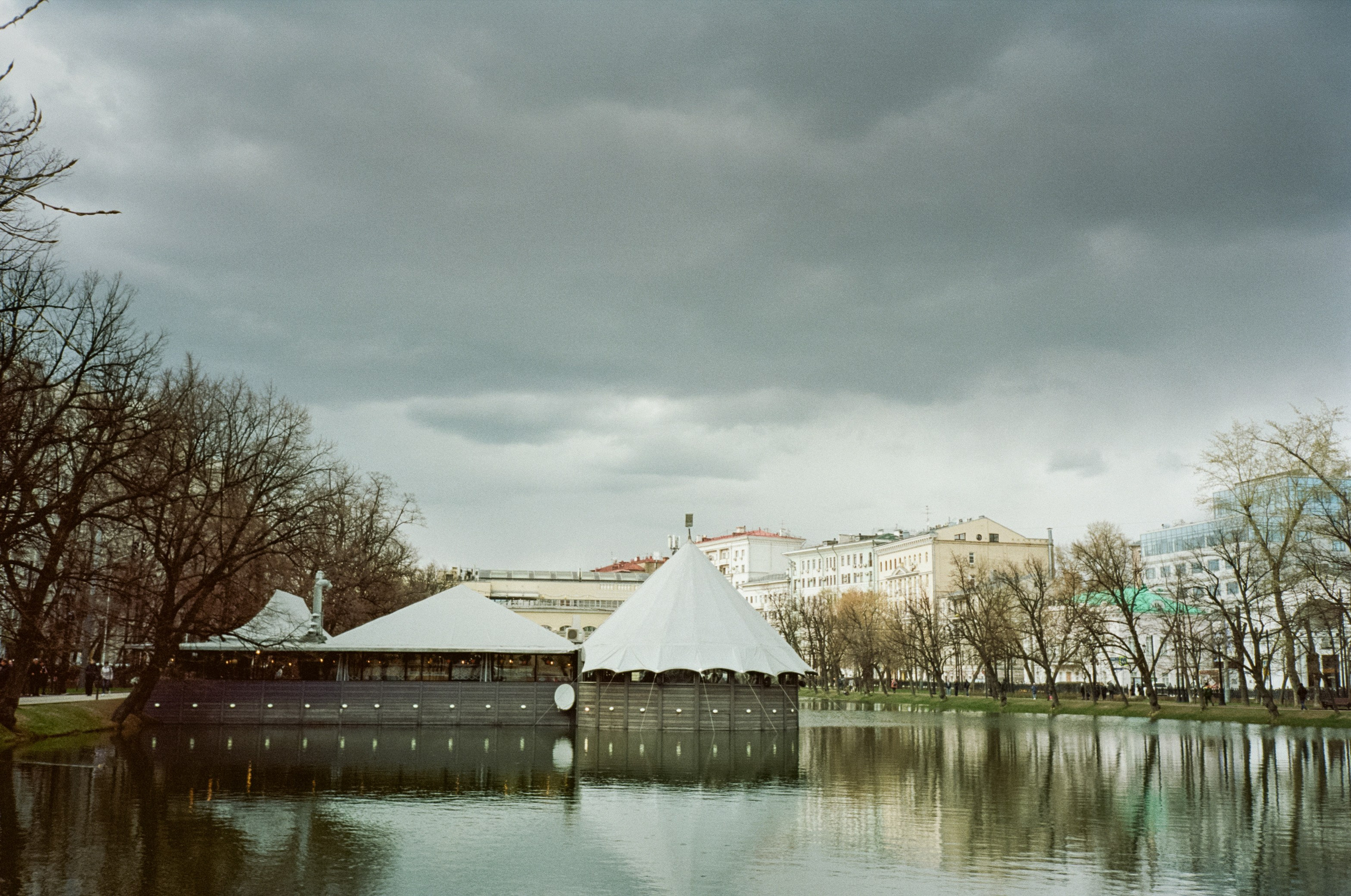 Olympus Mju II VS Chinon Auto 3001 — стоит ли переплачивать?!