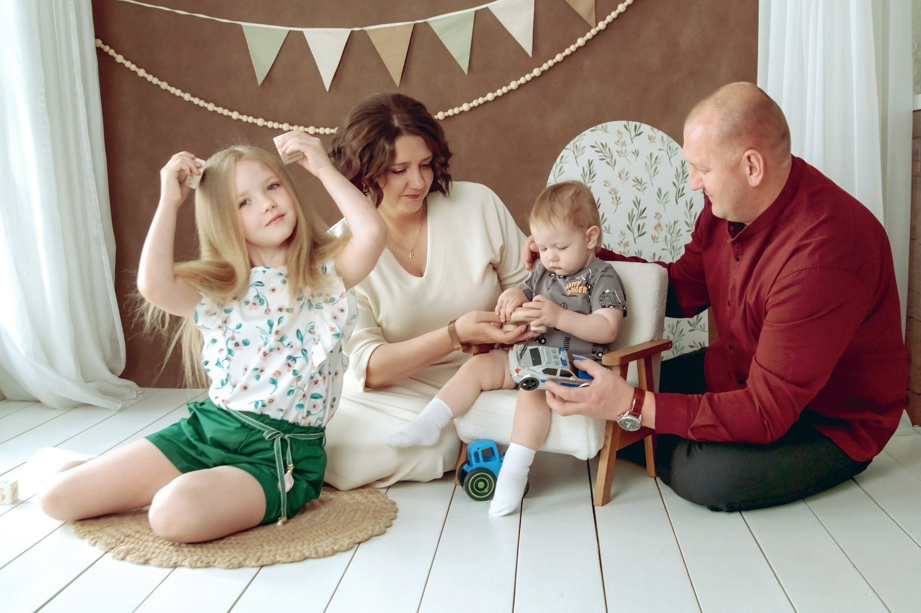 Семейные, детские фотосессии, выпускные альбомы в Иркутске Станислава Голяковского