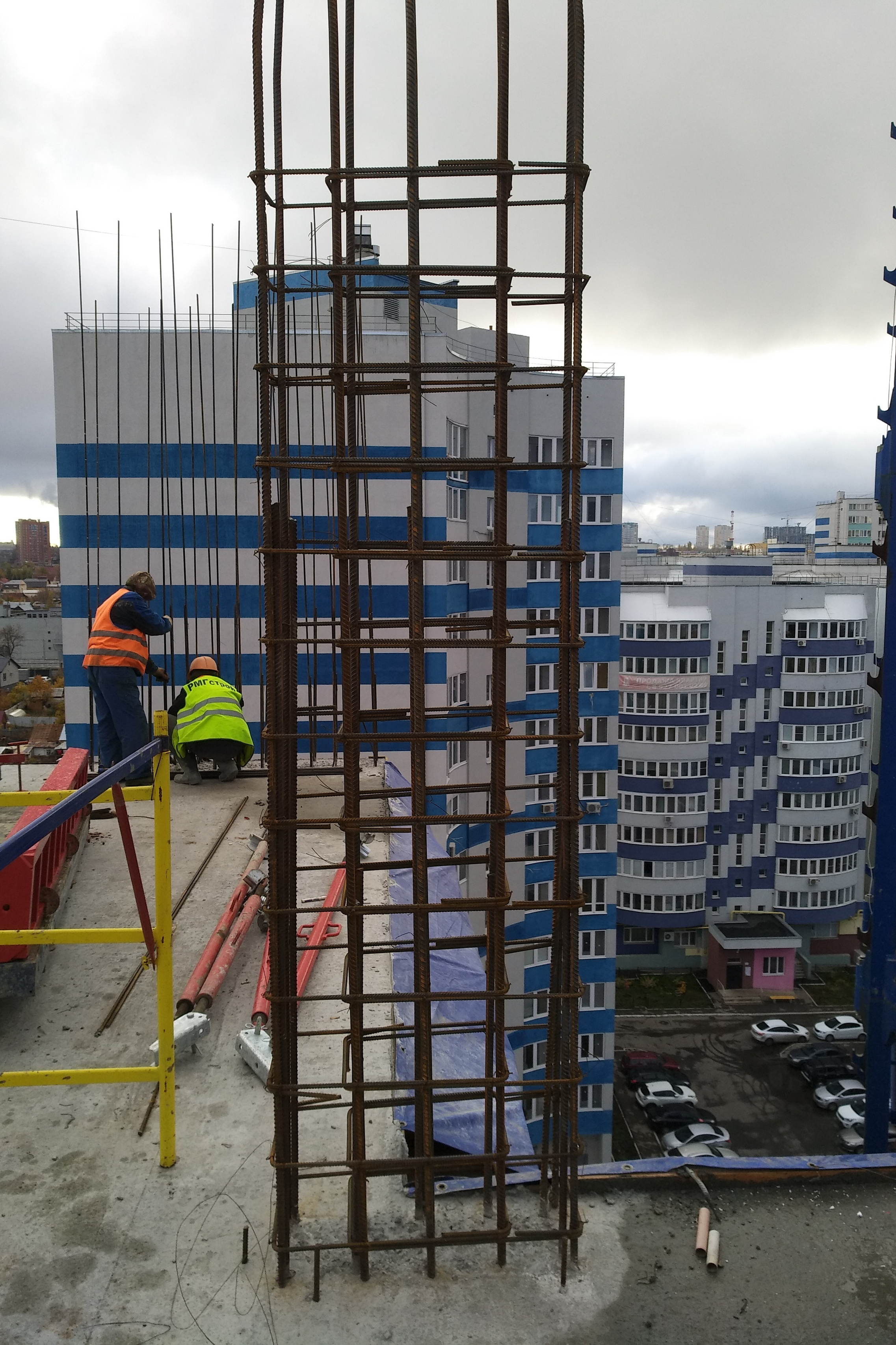 Фотографии рабочего процесса. Монолитное строительство домов в Самаре