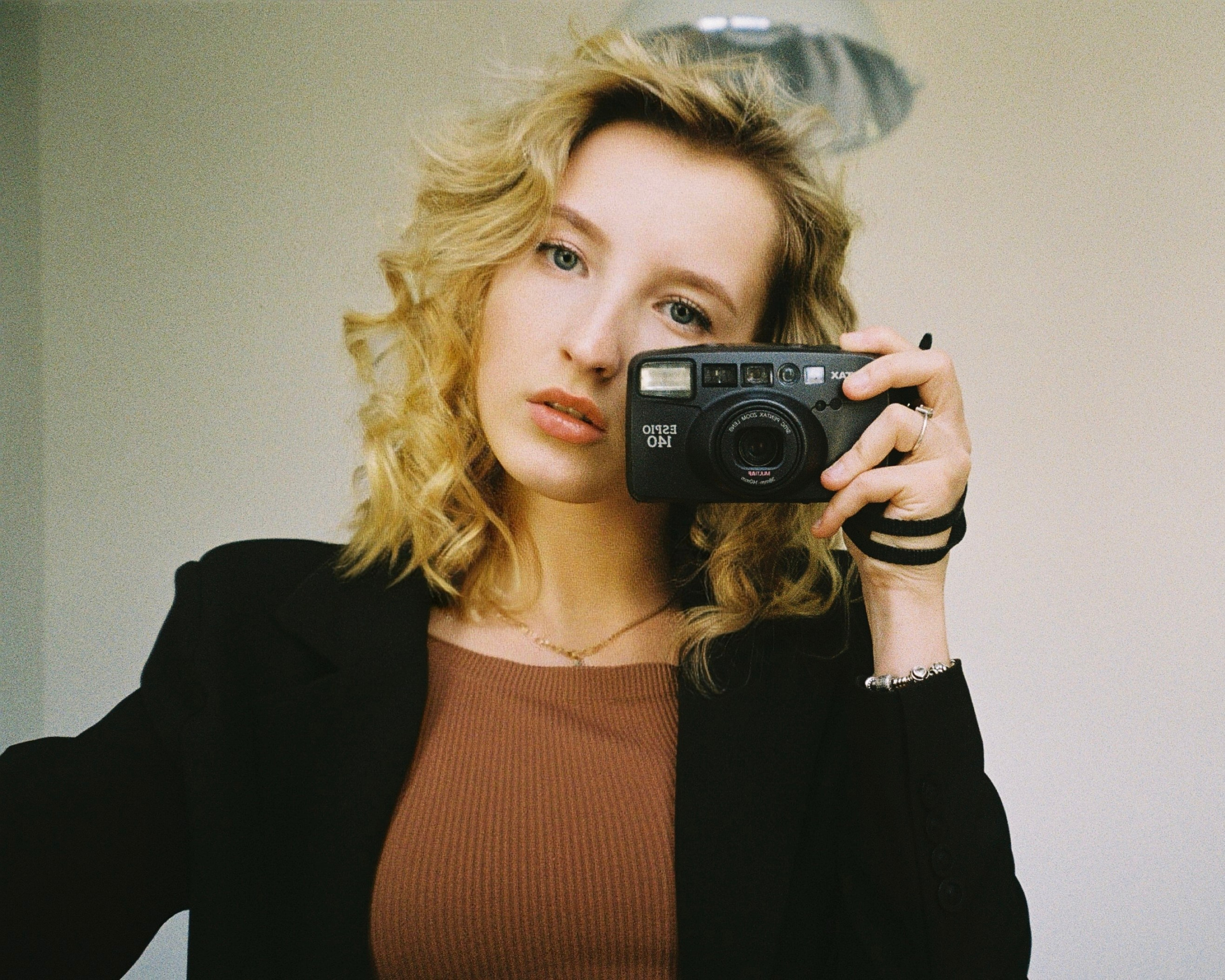 Контакты. Фотограф Москва Виктория Шаповалова