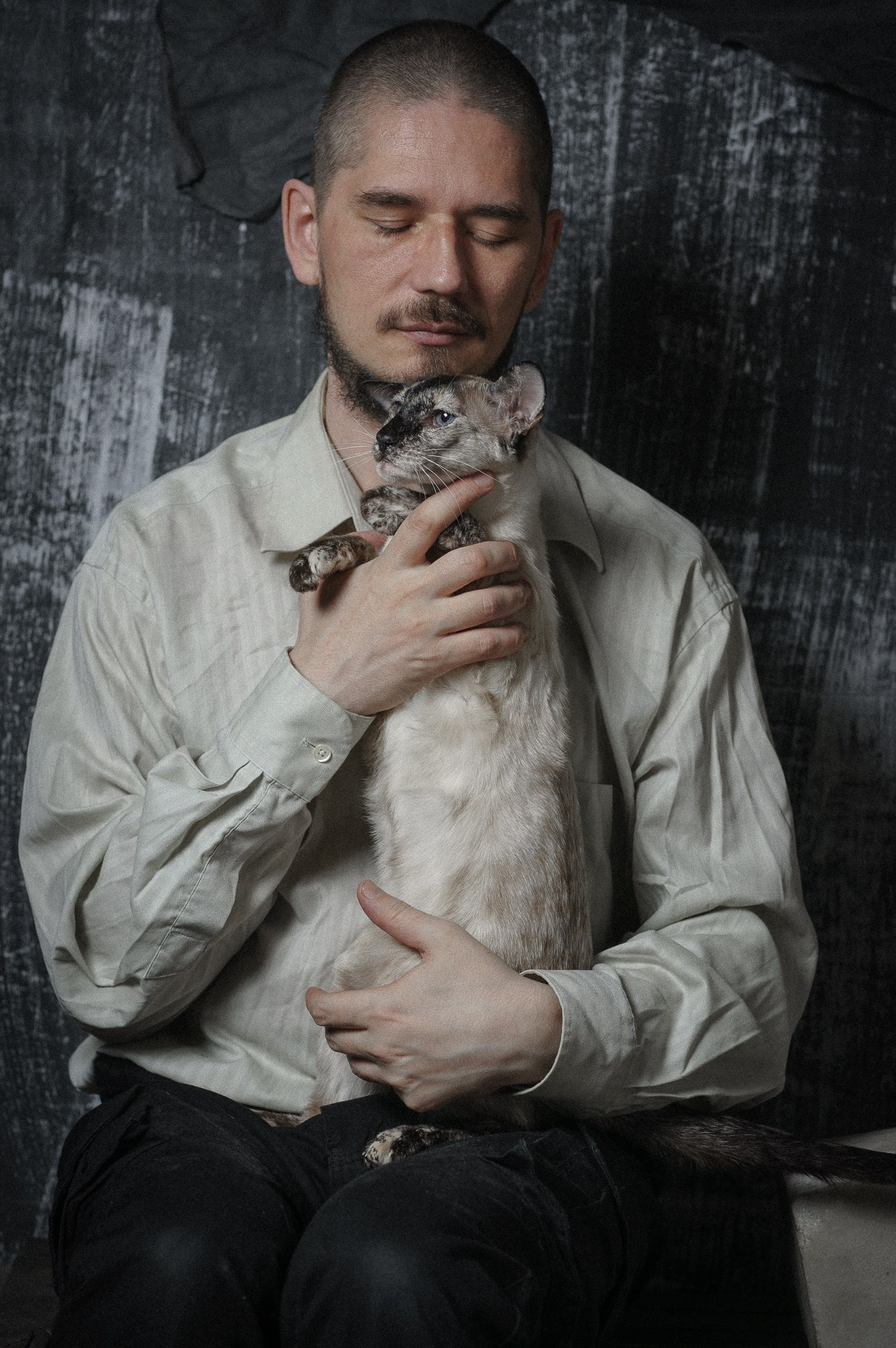 Контакты. RawCat. Портретная фотография Екатеринбург