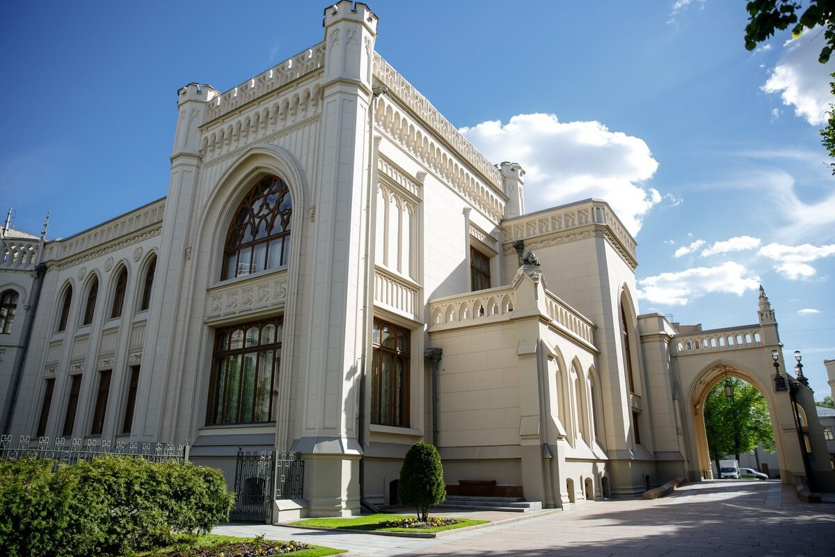 Секретные дворики Москвы. Фото Радости. Свадебный и семейный фотограф в Москве Юлия Самойлова