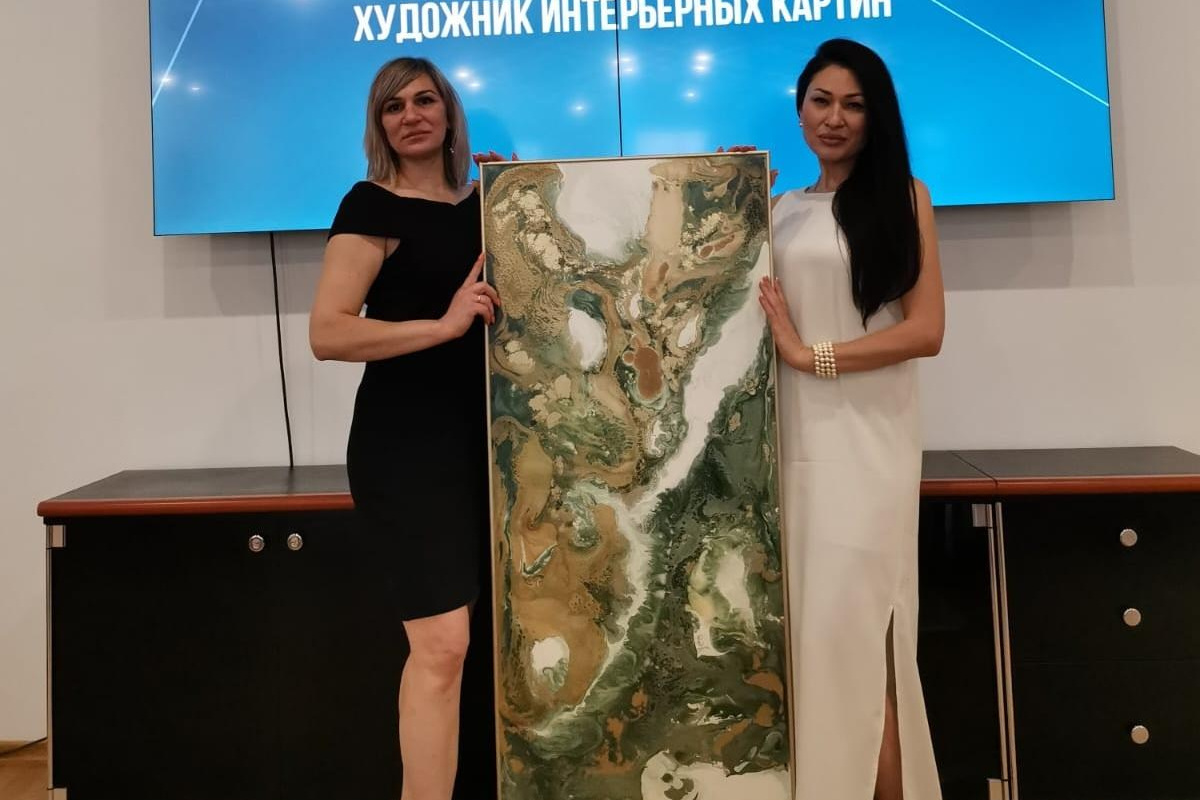 О Надежде Бородиной – Мастере Современного исткусства. MONA-ART. Студия авторского декора на заказ: зеркала-скалы по вашим размерам, столики, 3D панно, интерьерные картины, торшеры, светильники,