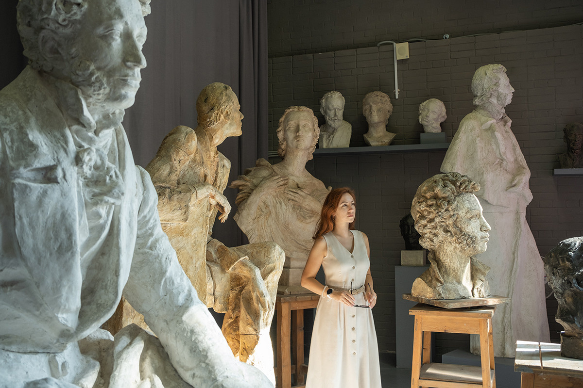 Мастерская скульптора. Фотограф и искусствовед в Туле и Санкт-Петербурге Нелли Некрасова