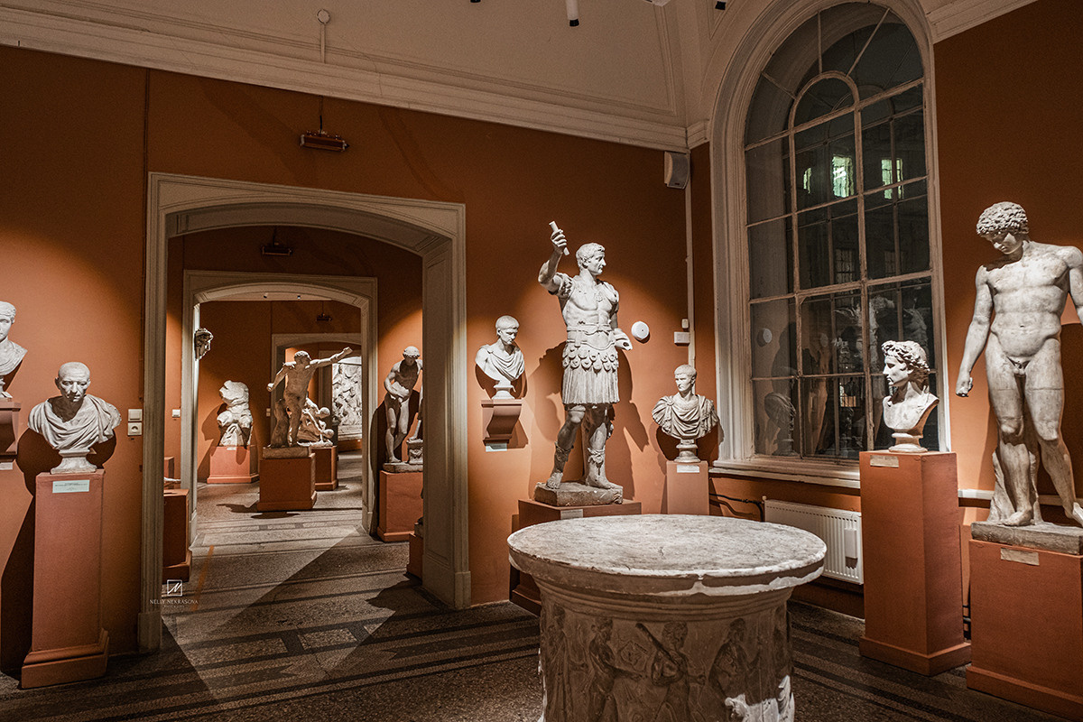 Музей Академии Художеств в Санкт-Петербурге. Фотограф и искусствовед в Туле и Санкт-Петербурге Нелли Некрасова