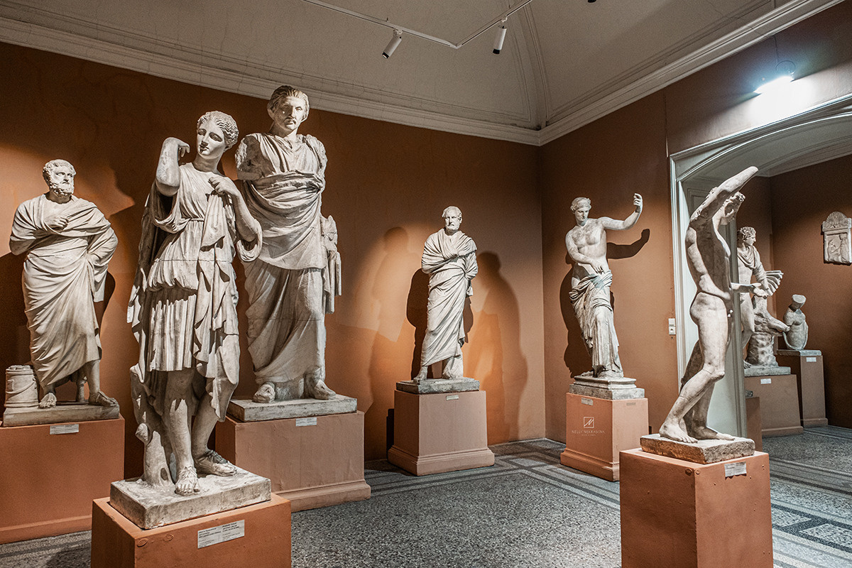 Музей Академии Художеств в Санкт-Петербурге. Фотограф и искусствовед в Туле и Санкт-Петербурге Нелли Некрасова