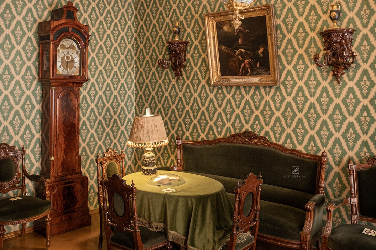 В гостях у Фёдора Михайловича Достоевского в Санкт-Петербурге. Фотограф и искусствовед в Туле и Санкт-Петербурге Нелли Некрасова