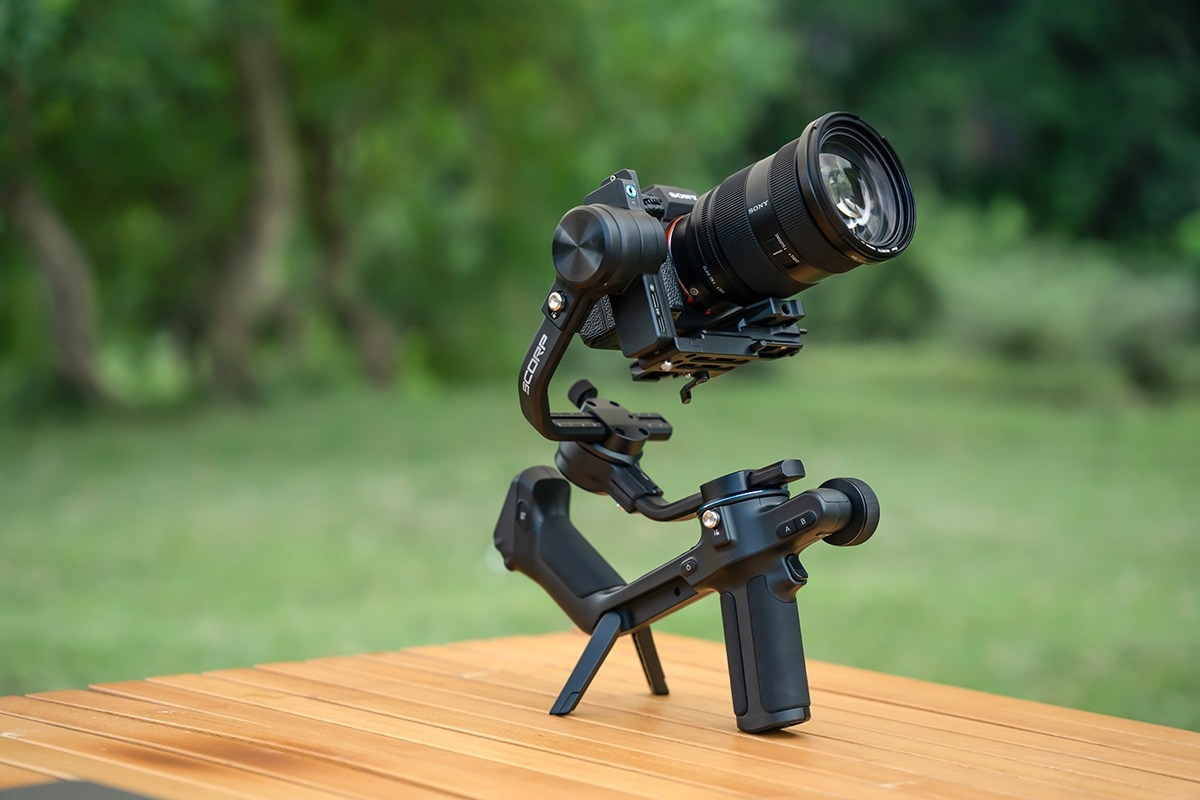 Подвес «SCORP 2» с функцией отслеживания AI. Фотограф — видеограф в Москве Дмитрий Менделеев