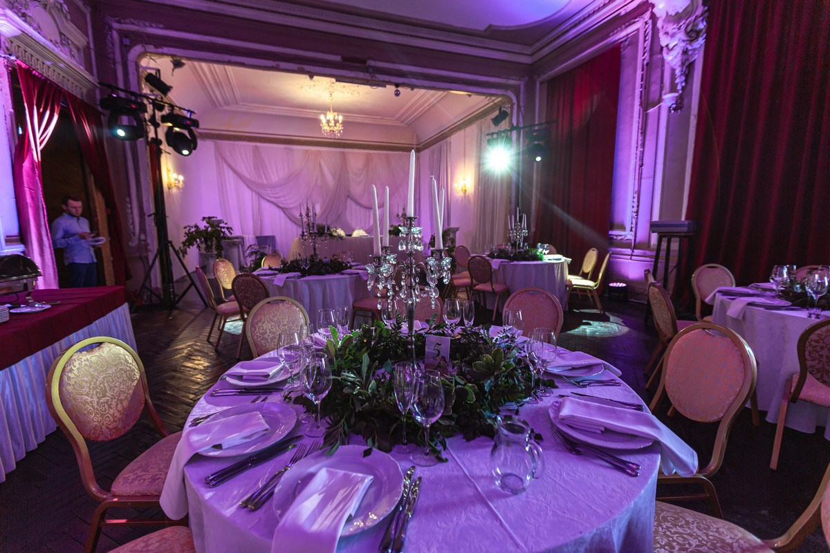 Аренда особняка под мероприятие. Дом Шрёдера