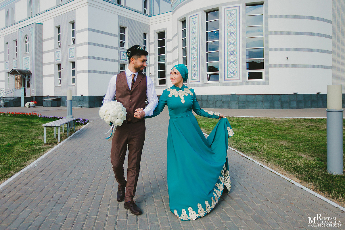 прогулка Ярдэм мечеть, платье на никах, костюм на никах