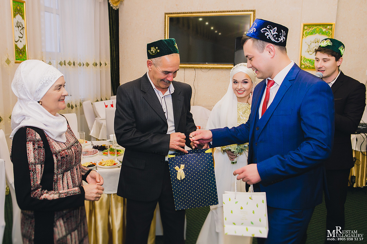 подарок гостям, баночка меда, конфеты подарки, бонбоньерки, четки, полотенца