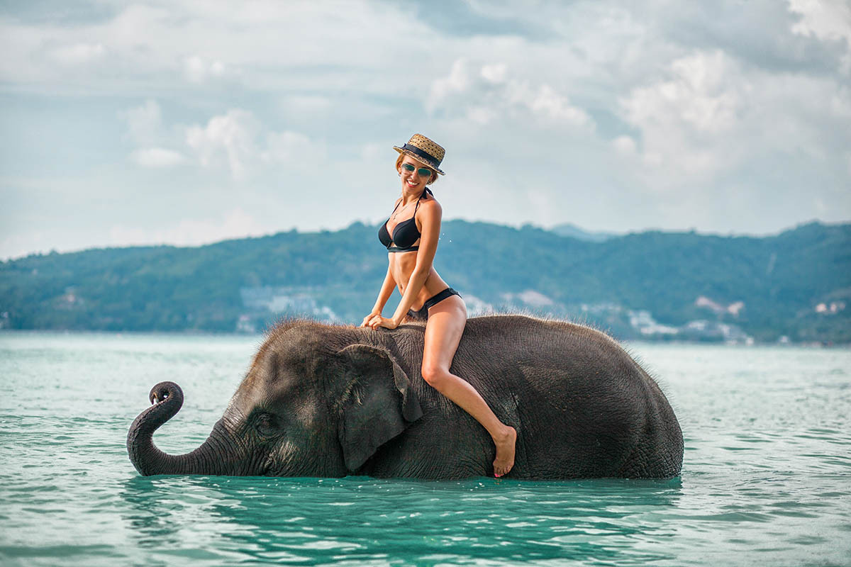 Prices for photo shoots in Phuket. Photographer in Phuket. Photographer Thailand