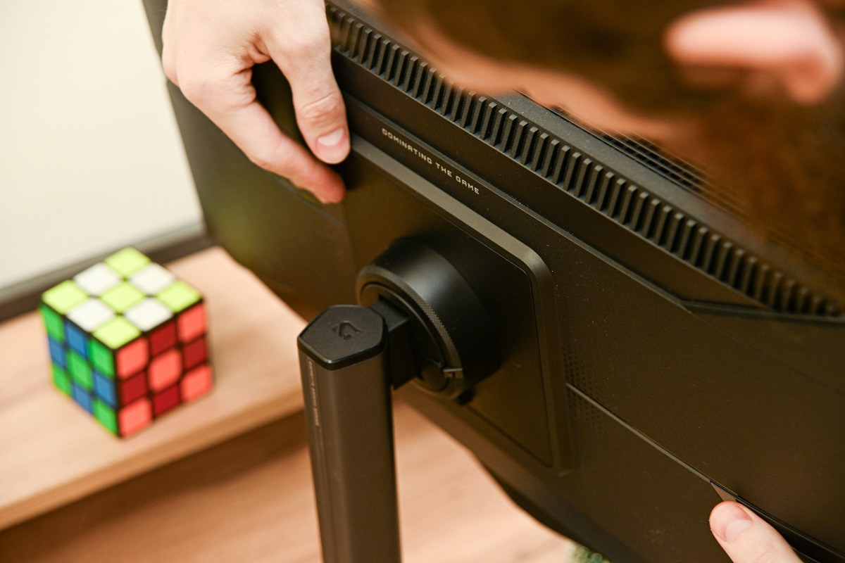 Вышел мой новый обзор нового игрового монитора MO27Q3 от Gigabyte: «Здесь и ночное видение есть?!». Фотограф в Алматы Артемий Матюнин