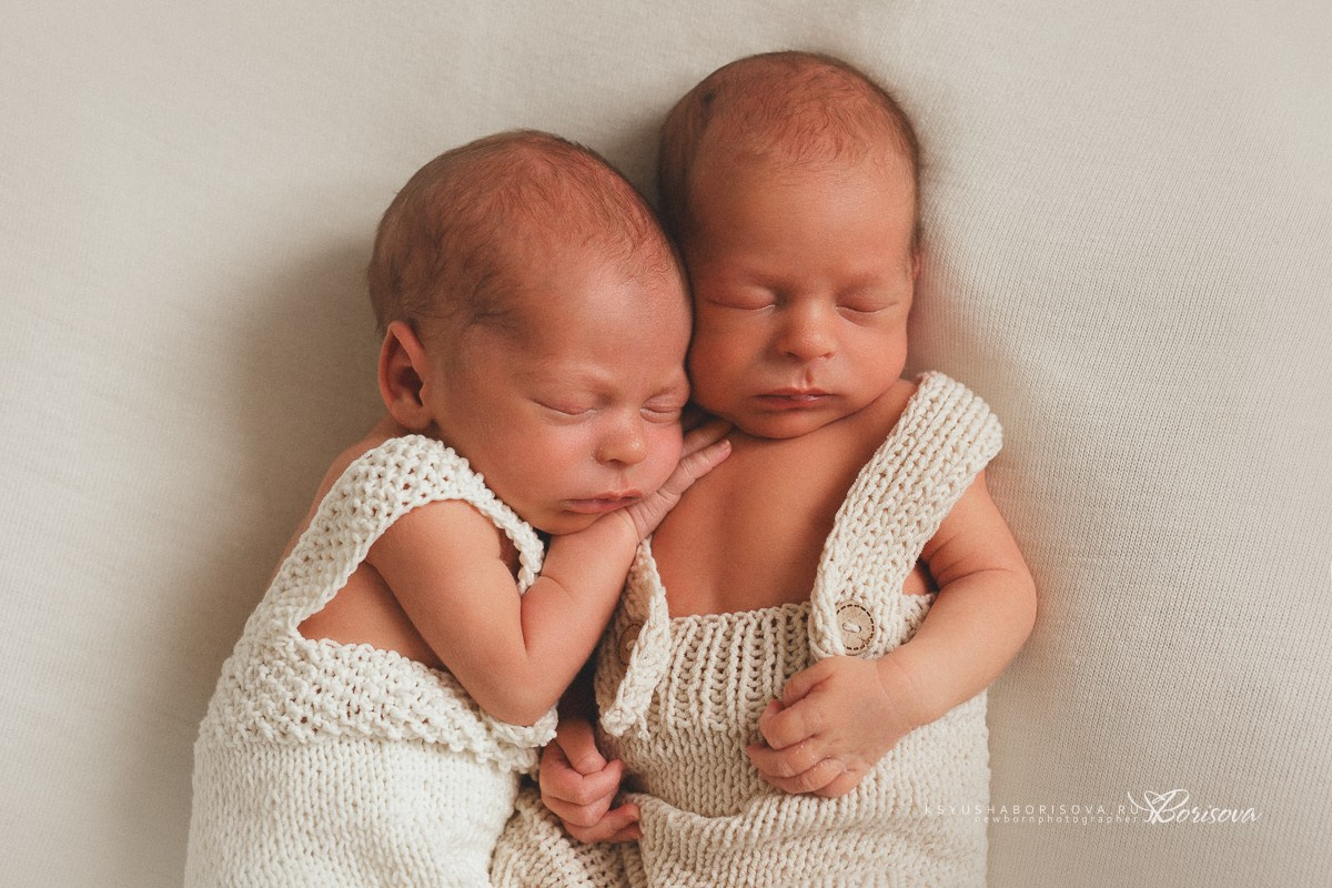 Двойня новорожденные. Фотограф новорожденных в Магнитогорске Ксюша Борисова