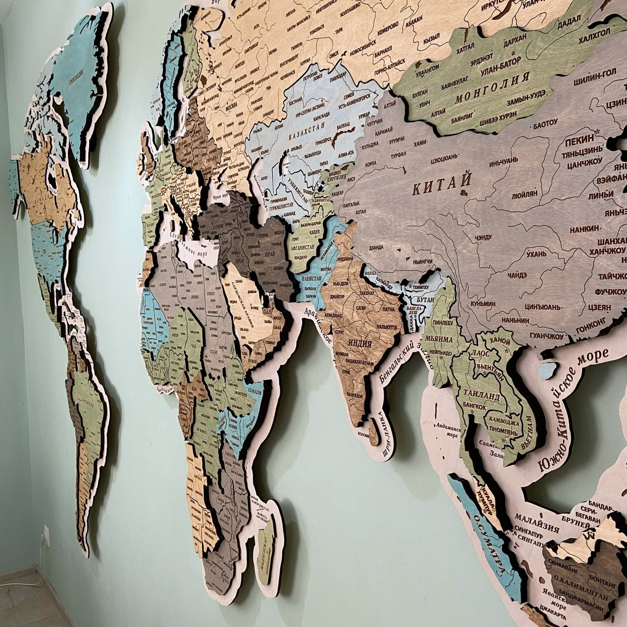 Карта мира из дерева. Art objects for walls. Author’s paintings, panels, clocks and portraits by photo