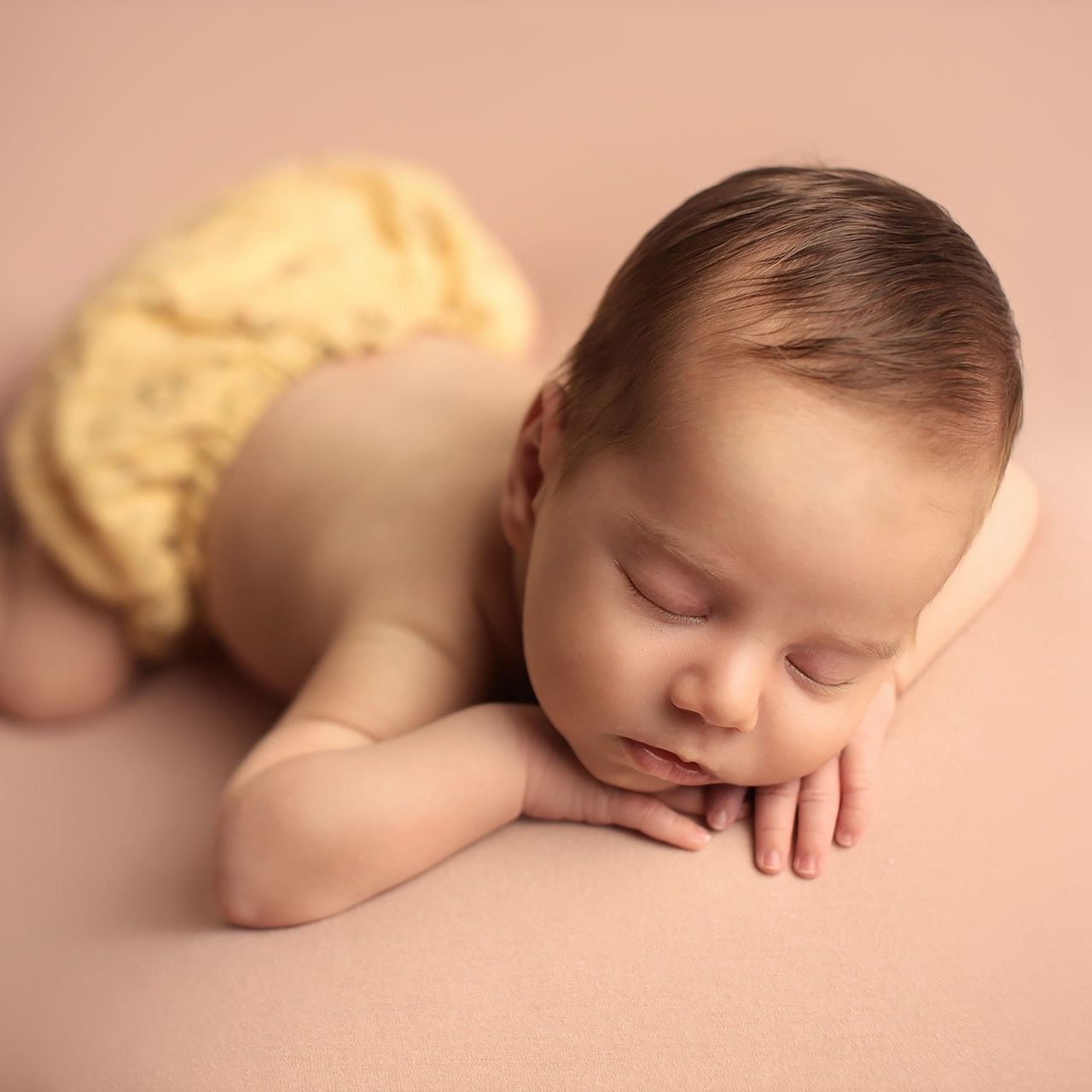 Новорожденная съёмка Москва. Семейный и детский фотограф-новорожденных Ярославль и Москва