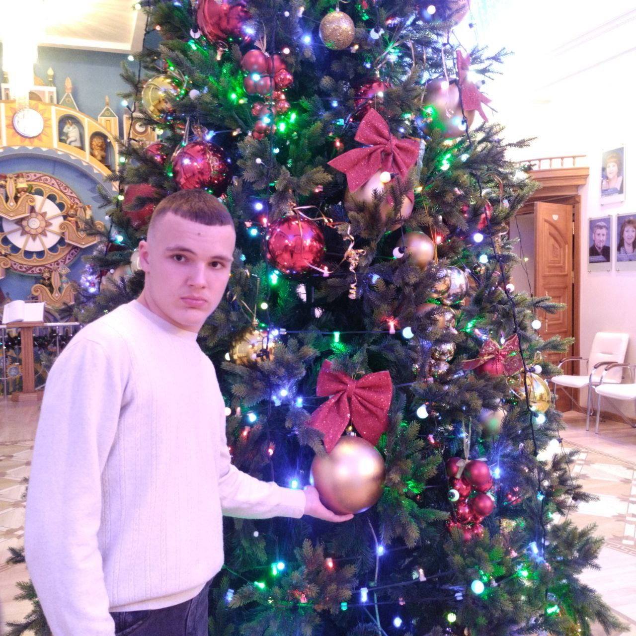 Новогодняя выставка рисунков детей. АНО «Центра социальных проектов «Путь в большой мир»