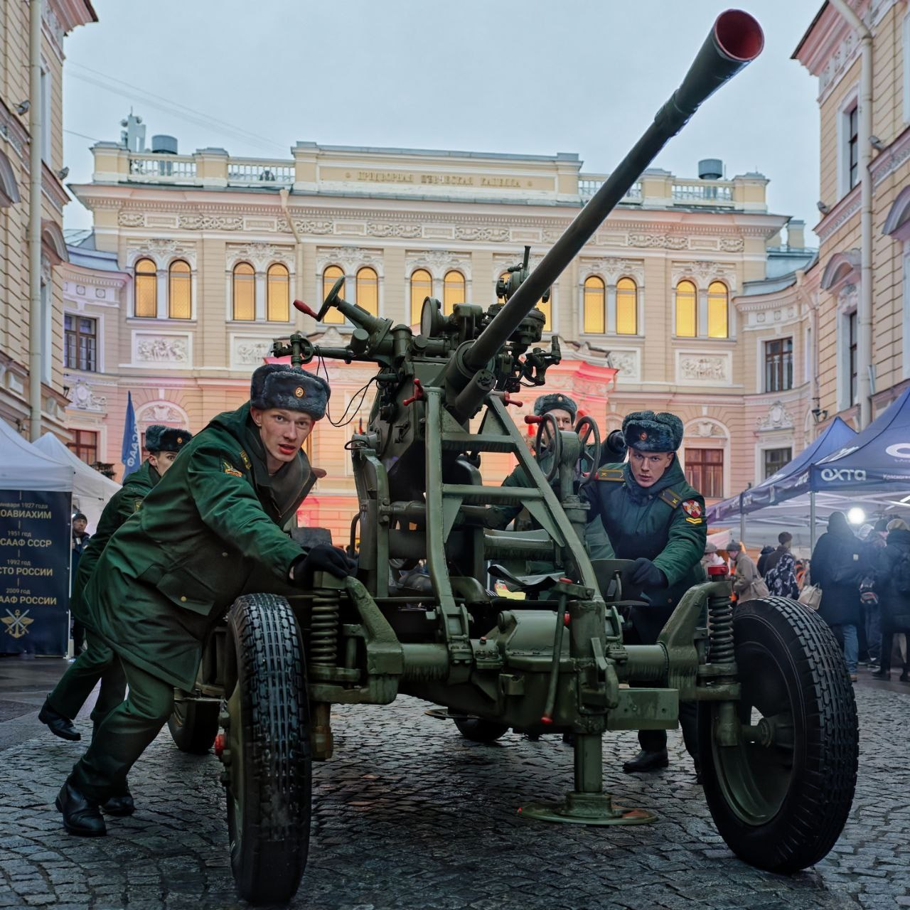 С днём защитника отечества всех причастных!. Фотограф Александр Петросян