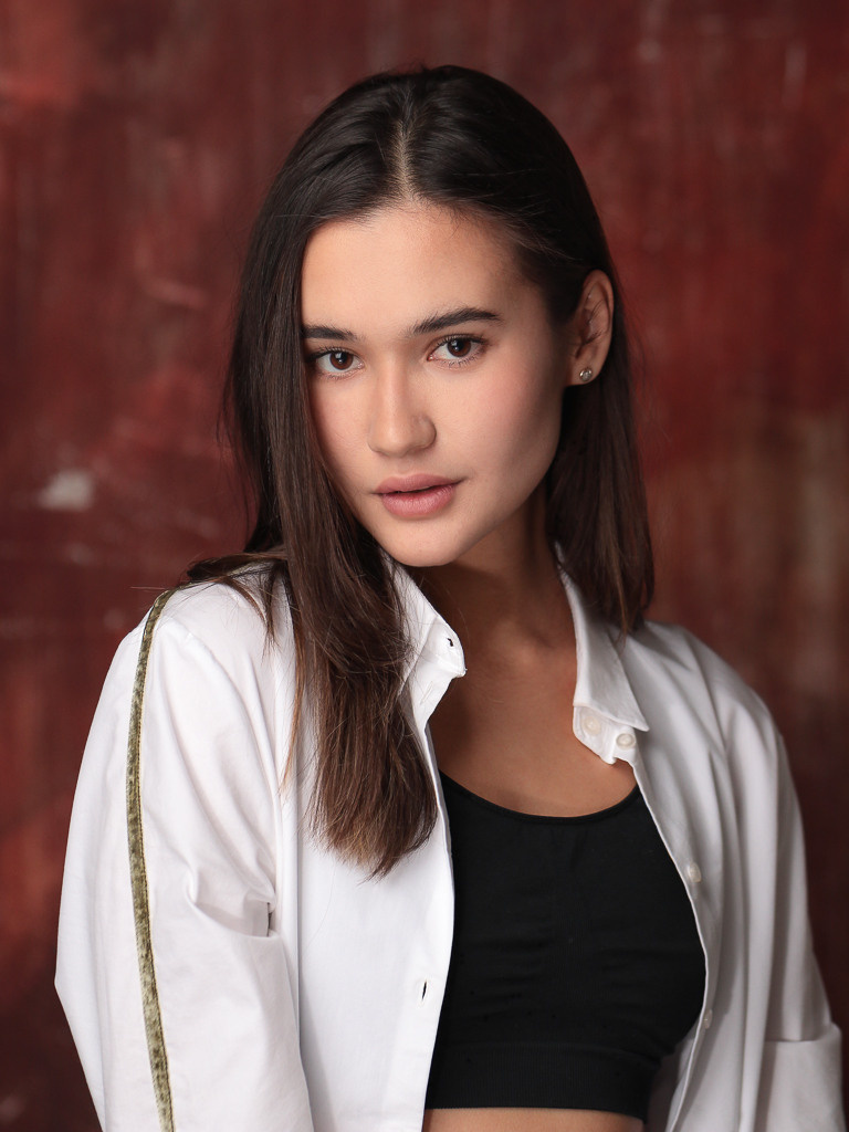 Женская портретная фотосъемка для блога или сайта