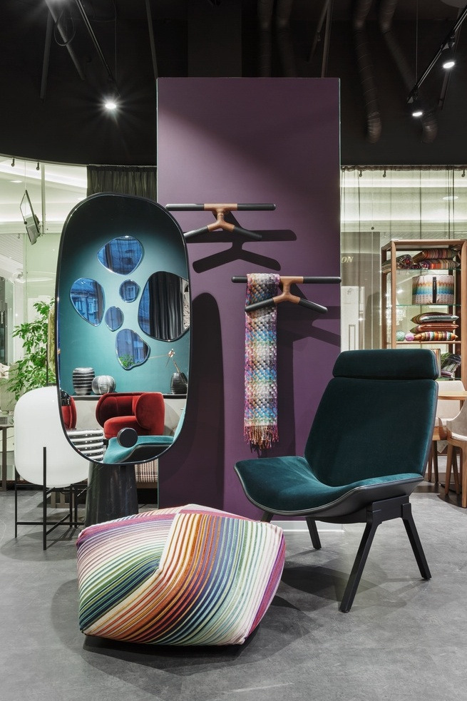 Icon showroom. Elizarova Design Studio