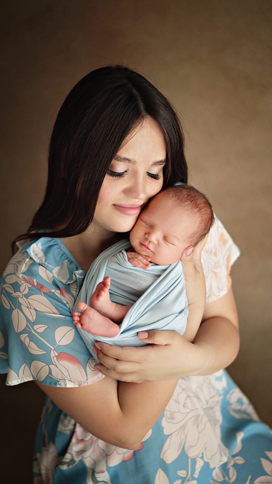 Новорожденные. Классика. Фотограф новорожденных беременных в Тюмени Ткачук Татьяна