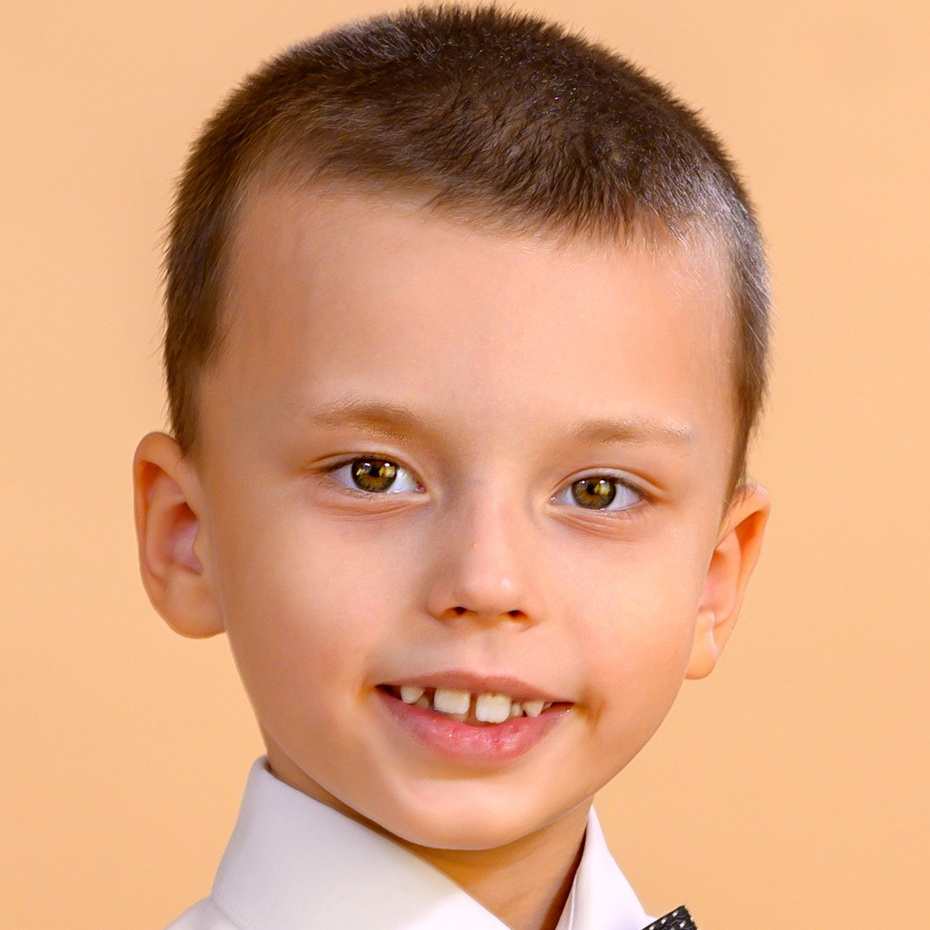 Выпускные альбомы. Выпускные альбомы в Туле и Тульской области для школ и детских садов