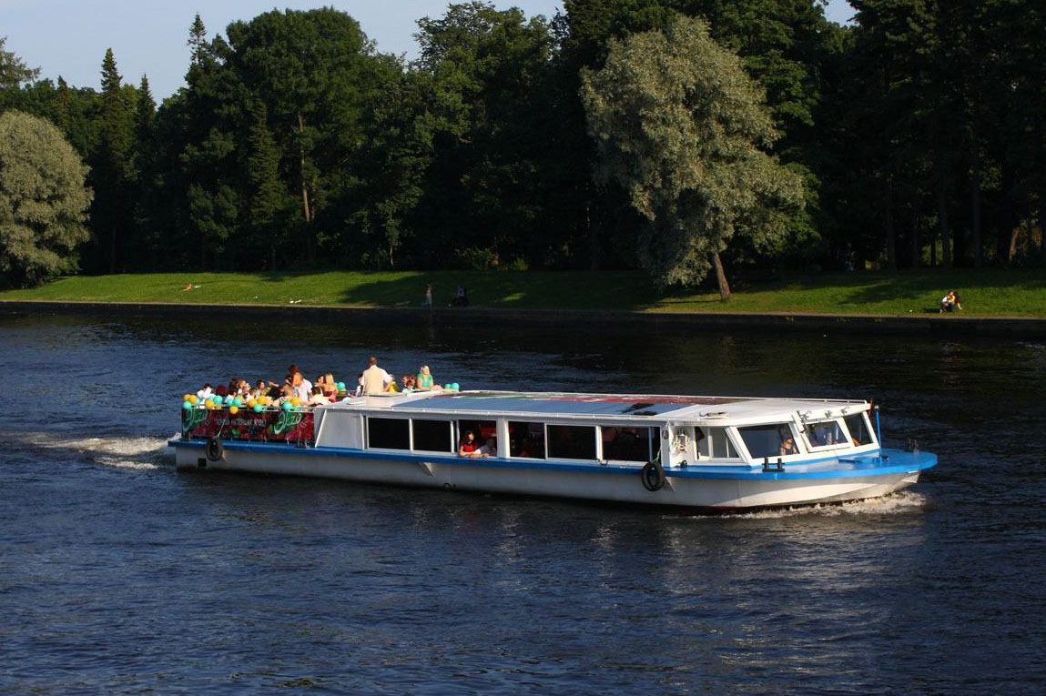 Теплоход «Золушка». SPB Rent Boats|аренда катеров и теплоходов
