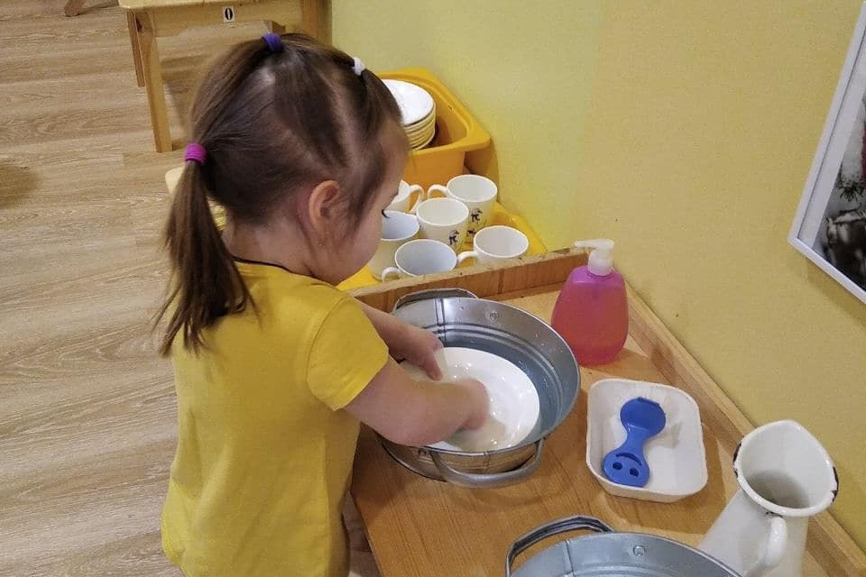 Ясли. МОНТЕССОРИ-САД «ДЕТСТВО»