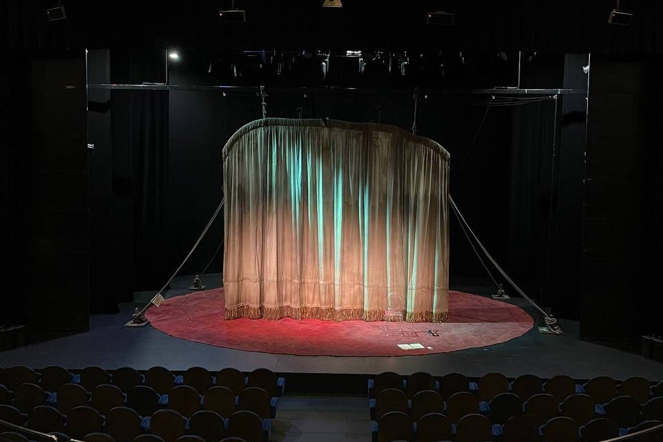 «Митина Любовь» Московский международный Дом Музыки. История занавеса. Превращаем идею в технологию