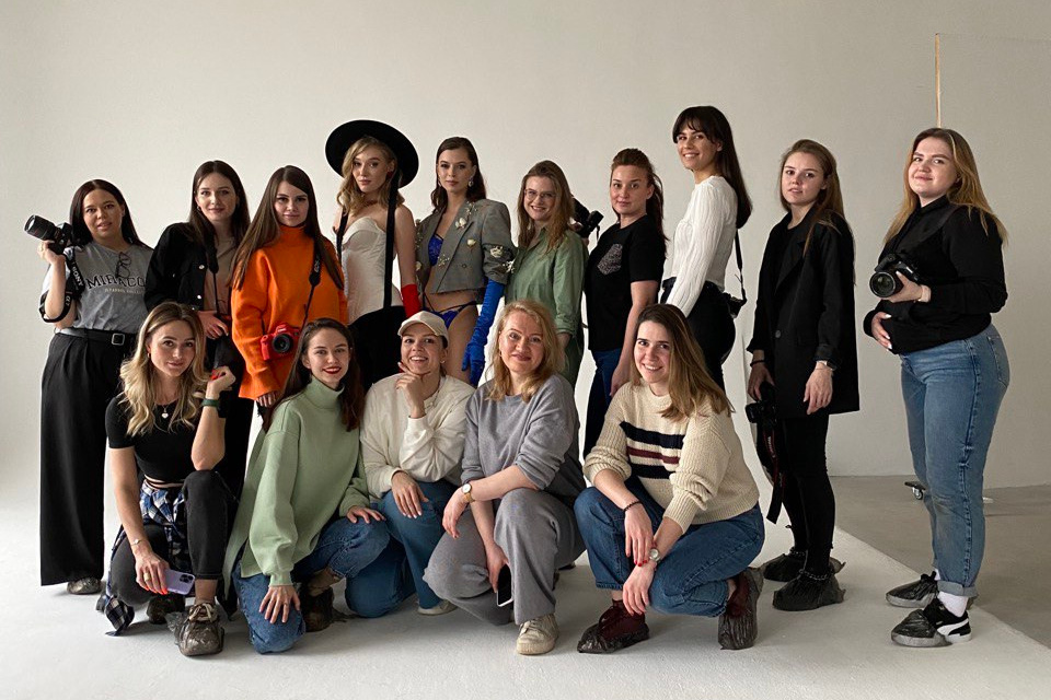 Контакты. Фотограф Полина Лытнева