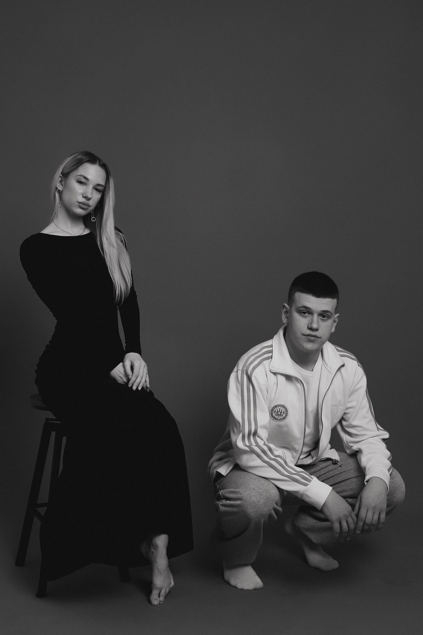 Коричневый фон. Снимочная — фотостудия без фотографа