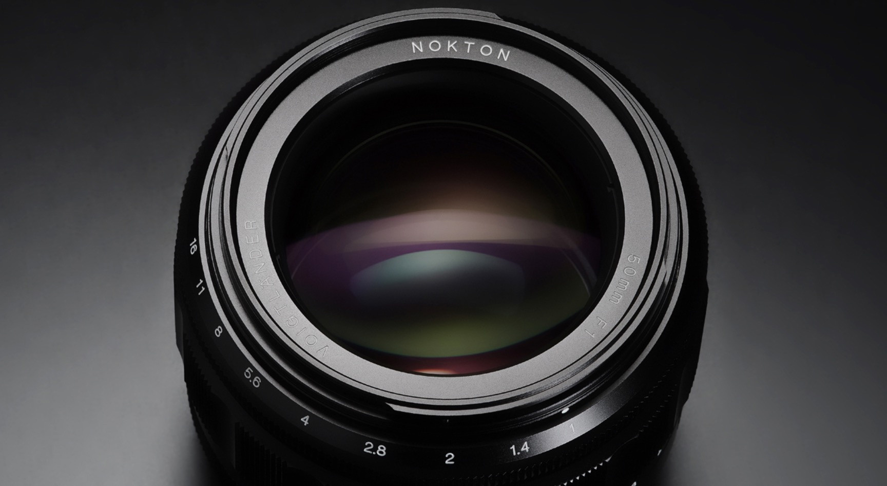 Асферический объектив Cosina Voigtlander 50 mm F1. Фотограф — видеограф в Москве Дмитрий Менделеев