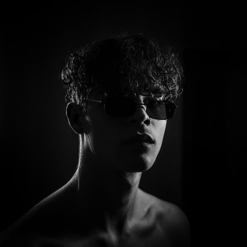 Контакты. STpics