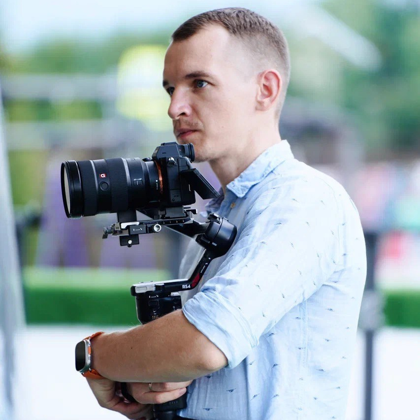 Контакты. Свадебный видеограф Андрей Лазневой