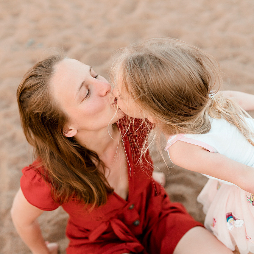 Фотосессия для мамочки с ребенком. Живые снимки! Фотограф Даша Бендер