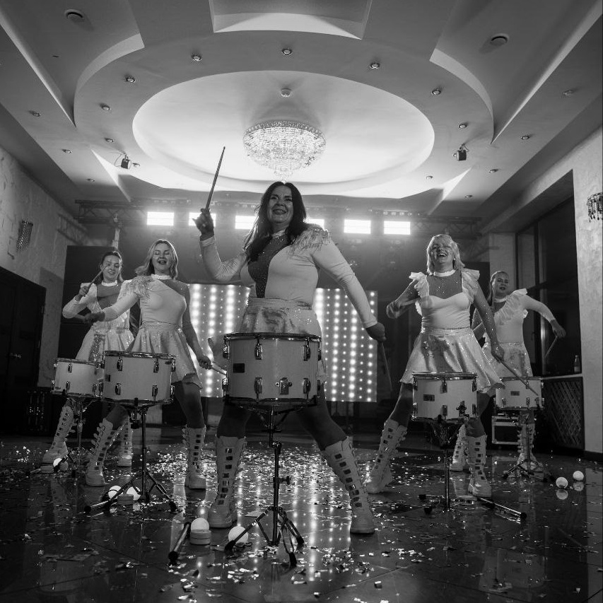 Танцевально барабанное шоу. Kozyreva-show