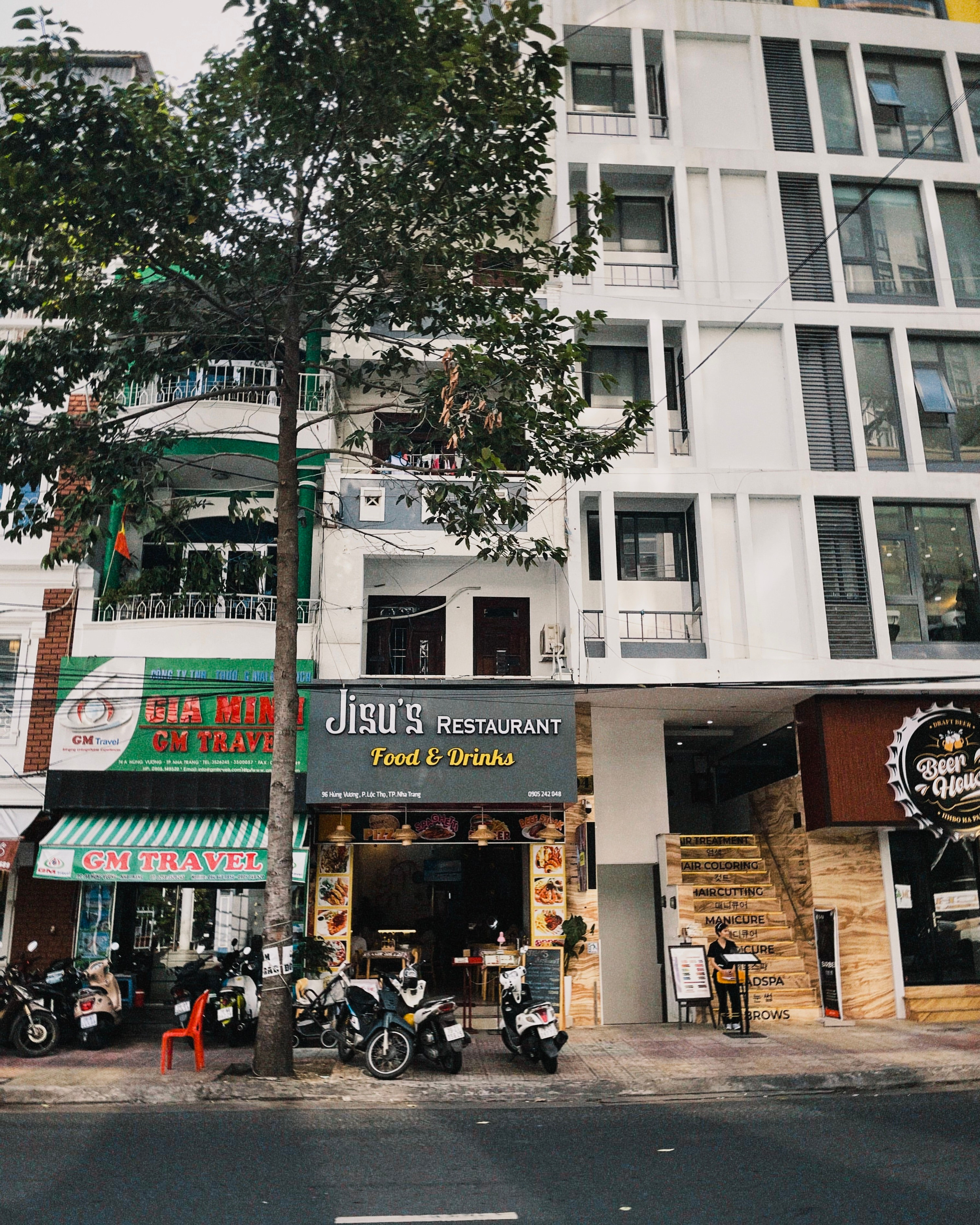 Вечерняя жизнь Нячанг — шумный мегаполис и удивительные люди 