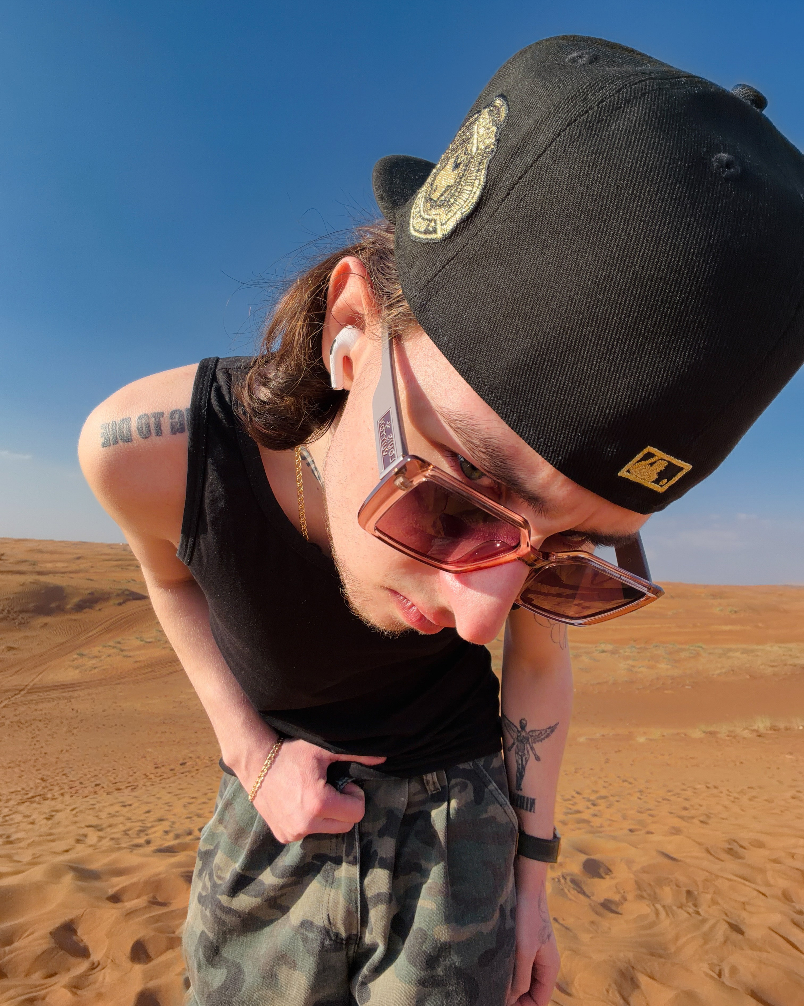 Контакты. Фотограф Герман Лебедев — Тольятти