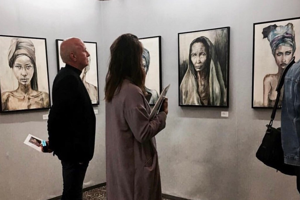 About me. Portrait Artist and Illustrator Alevtina Golovin